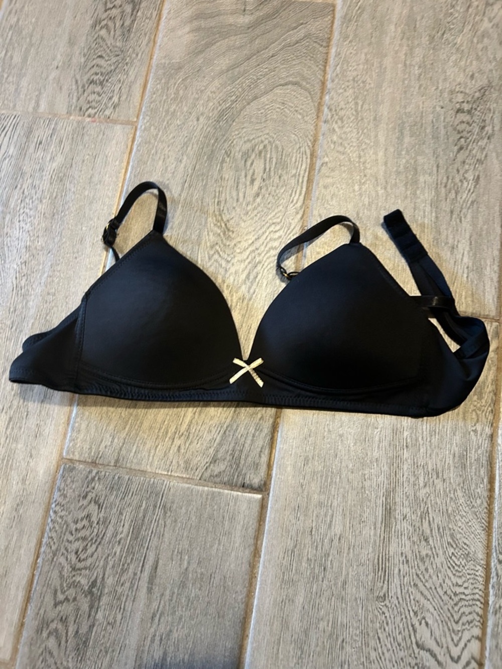 Nicole Miller New York Black Padded T-Shirt Bra with Gold Accent - size 36A